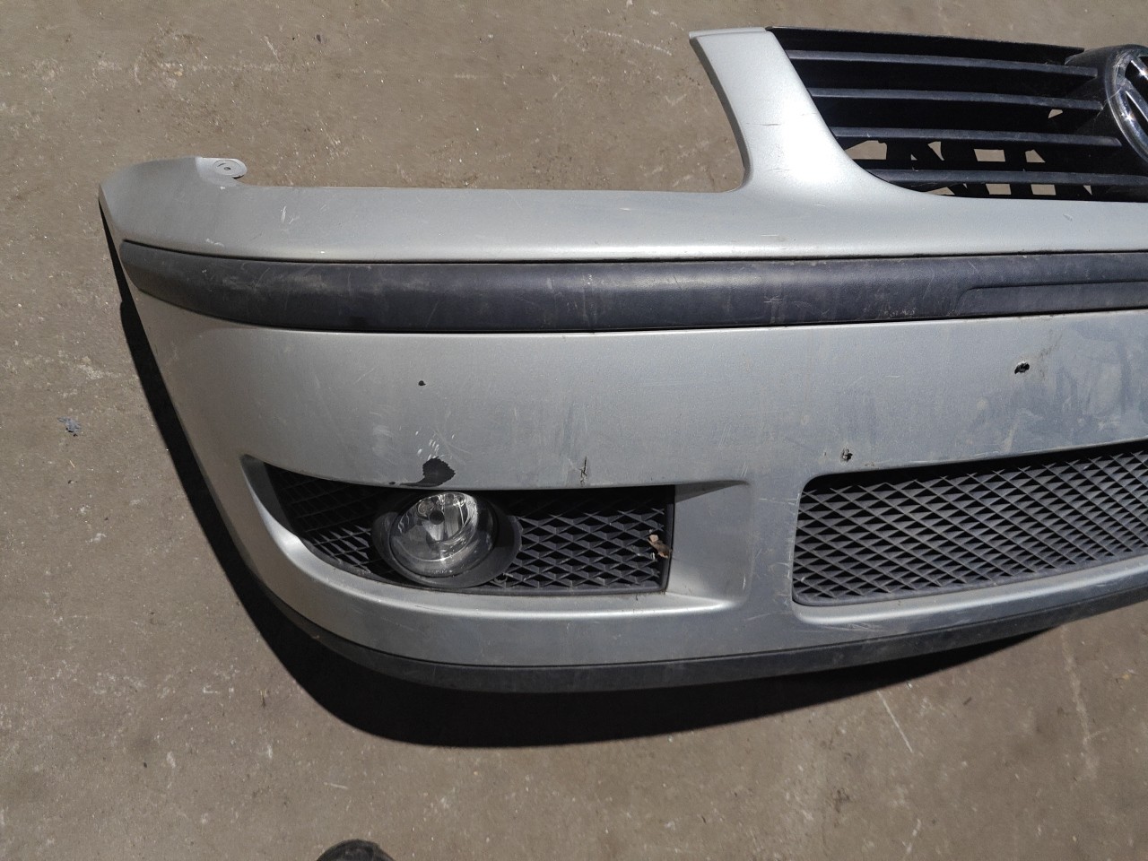 Parachoques Frente / Para Choques Frontal nu VOLKSWAGEN POLO (6N2) | 99 - 01 Imagem-2
