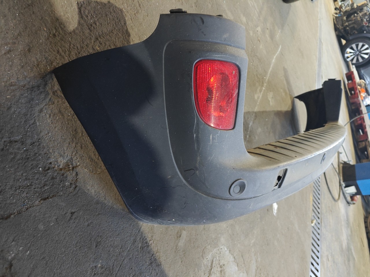 Parachoques Trás / Para Choques traseiro nu RENAULT KANGOO / GRAND KANGOO (KW0/1_) | 08 -  Imagem-1