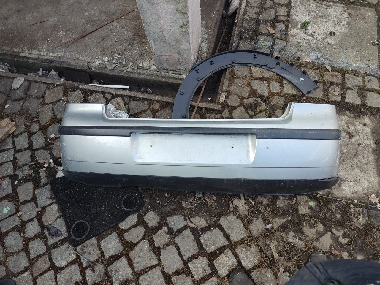 Parachoques Trás / Para Choques traseiro nu VOLKSWAGEN GOLF IV (1J1) | 97 - 07