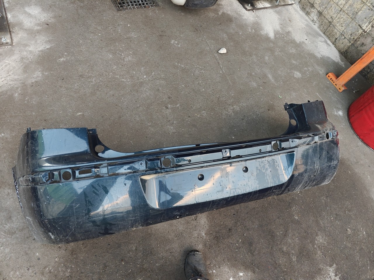Parachoques Trás / Para Choques traseiro nu RENAULT LAGUNA II (BG0/1_) | 01 - 07