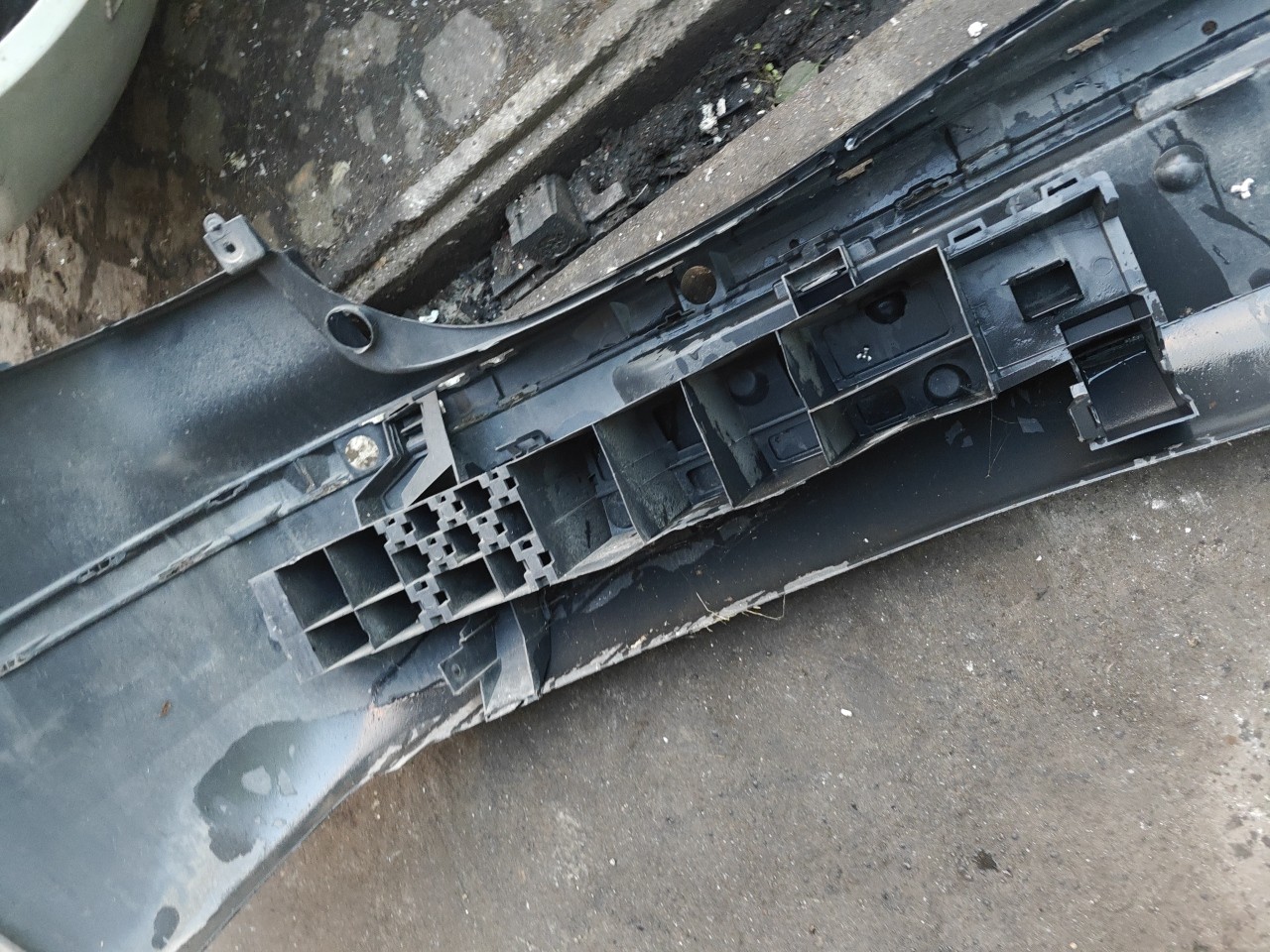 Parachoques Trás / Para Choques traseiro nu RENAULT LAGUNA II (BG0/1_) | 01 - 07 Imagem-15