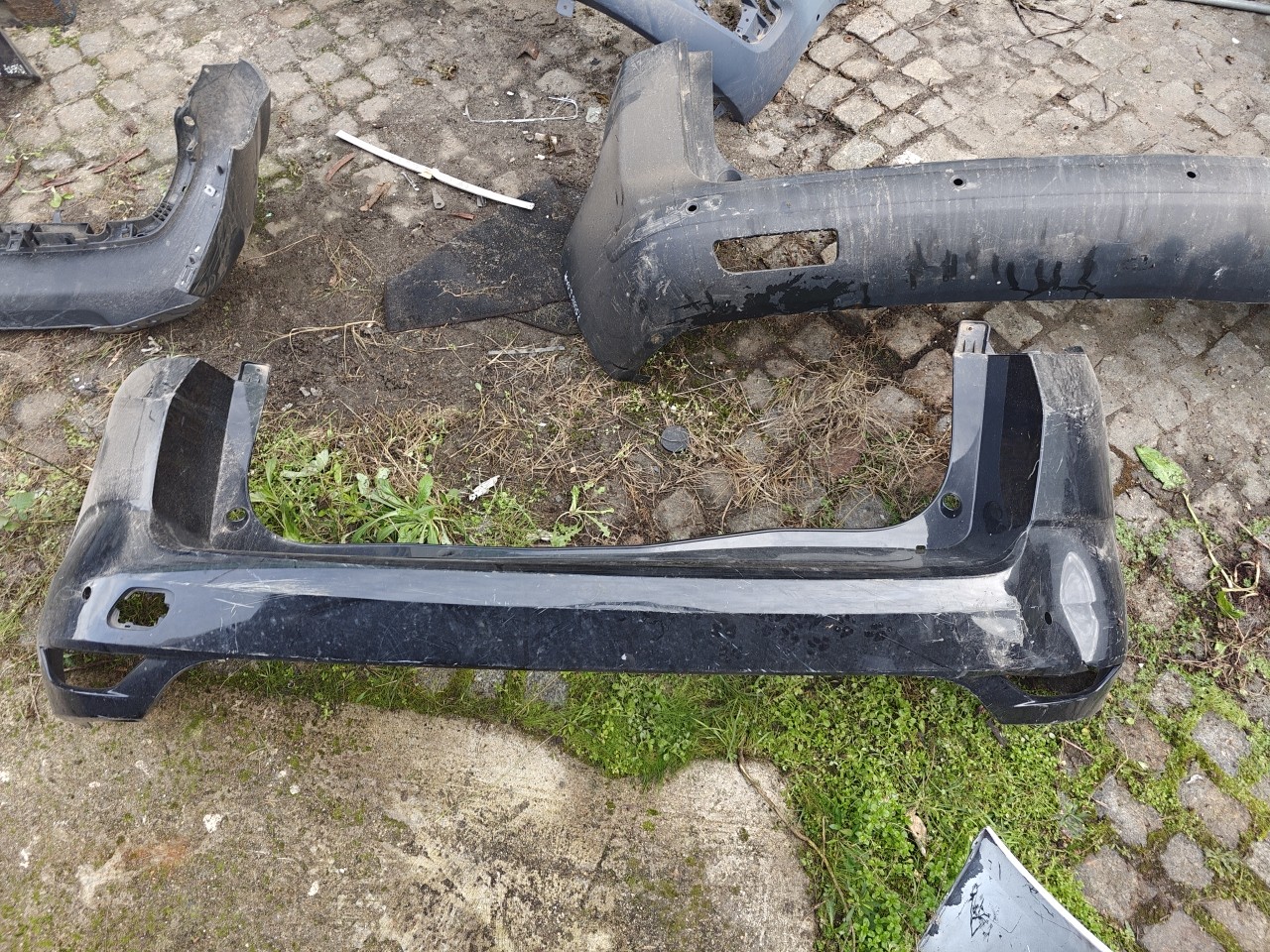 Parachoques Trás / Para Choques traseiro nu RENAULT MEGANE IV Hatchback (B9A/M/N_) | 15 - 