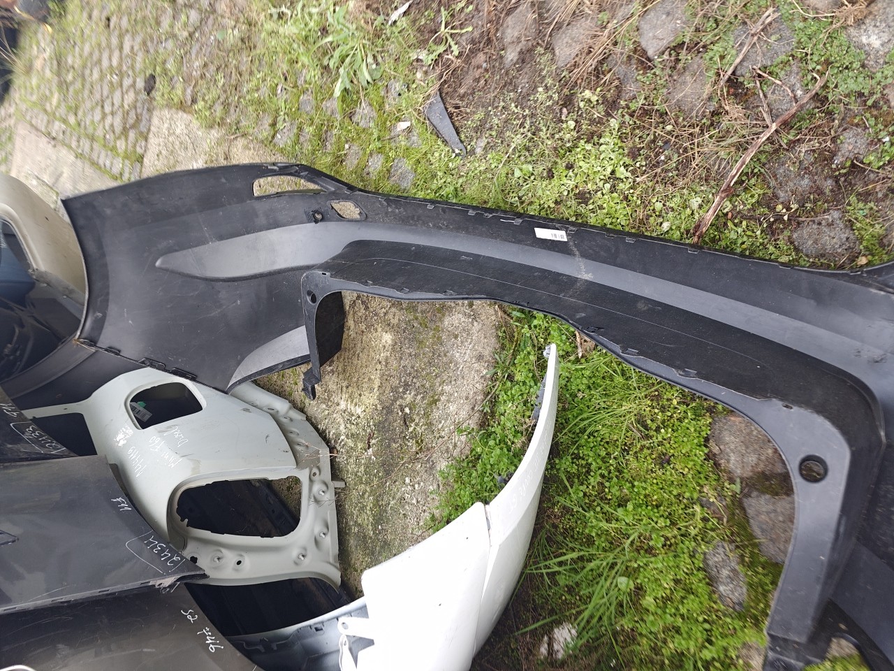 Parachoques Trás / Para Choques traseiro nu RENAULT MEGANE IV Hatchback (B9A/M/N_) | 15 -  Imagem-13