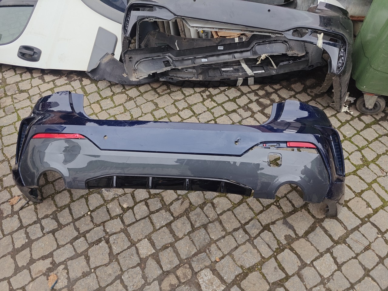Parachoques Trás / Para Choques traseiro nu RENAULT Clio II (BB0/1/2_, CB0/1/2_)