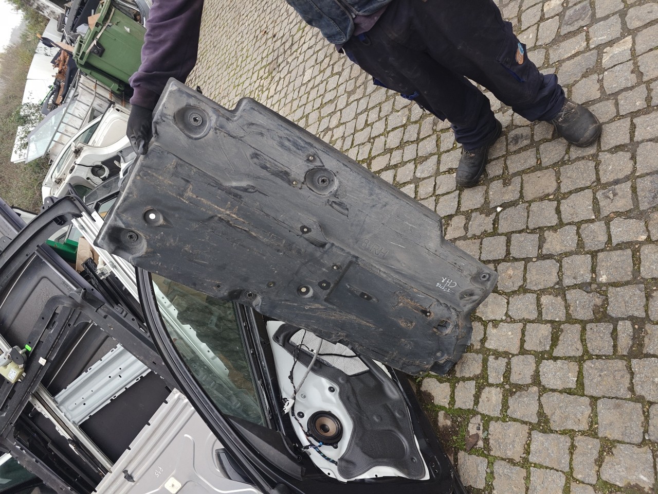 Blindagem Inferior da Carroçaria TOYOTA C-HR (_X1_) | 16 - 
