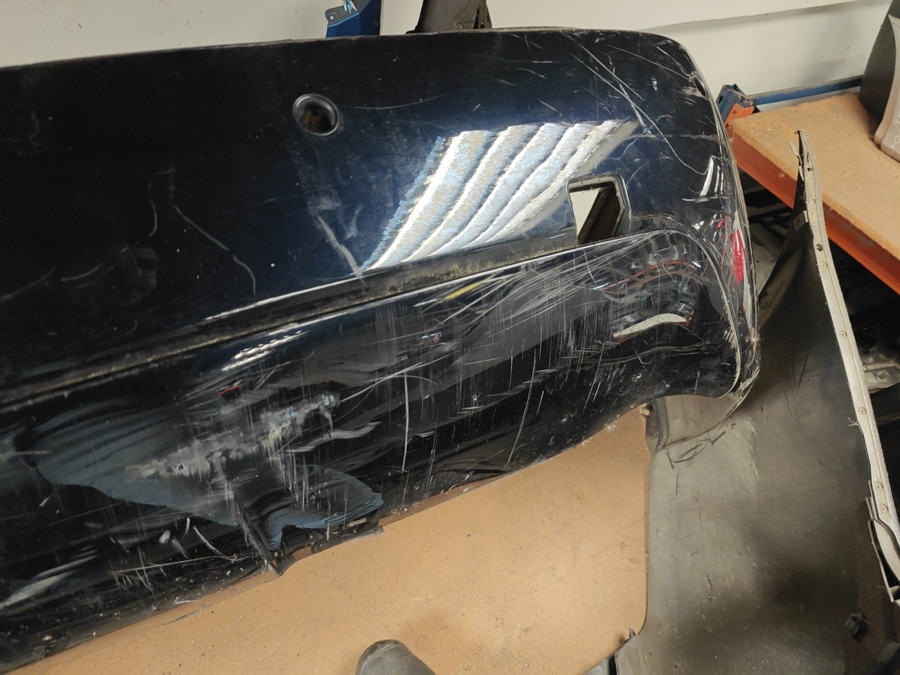 Parachoques Trás / Para Choques traseiro nu BMW 5 (E60) | 01 - 10 Imagem-3 Parachoques Trás / Para Choques traseiro nu BMW 5 (E60) | 01 - 10 Imagem-3