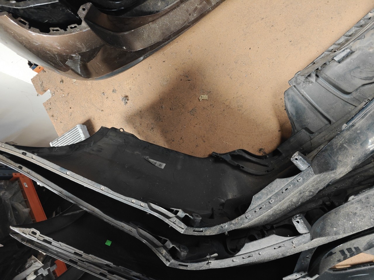 Parachoques Trás / Para Choques traseiro nu BMW 5 (E60) | 01 - 10 Imagem-6 Parachoques Trás / Para Choques traseiro nu BMW 5 (E60) | 01 - 10 Imagem-6