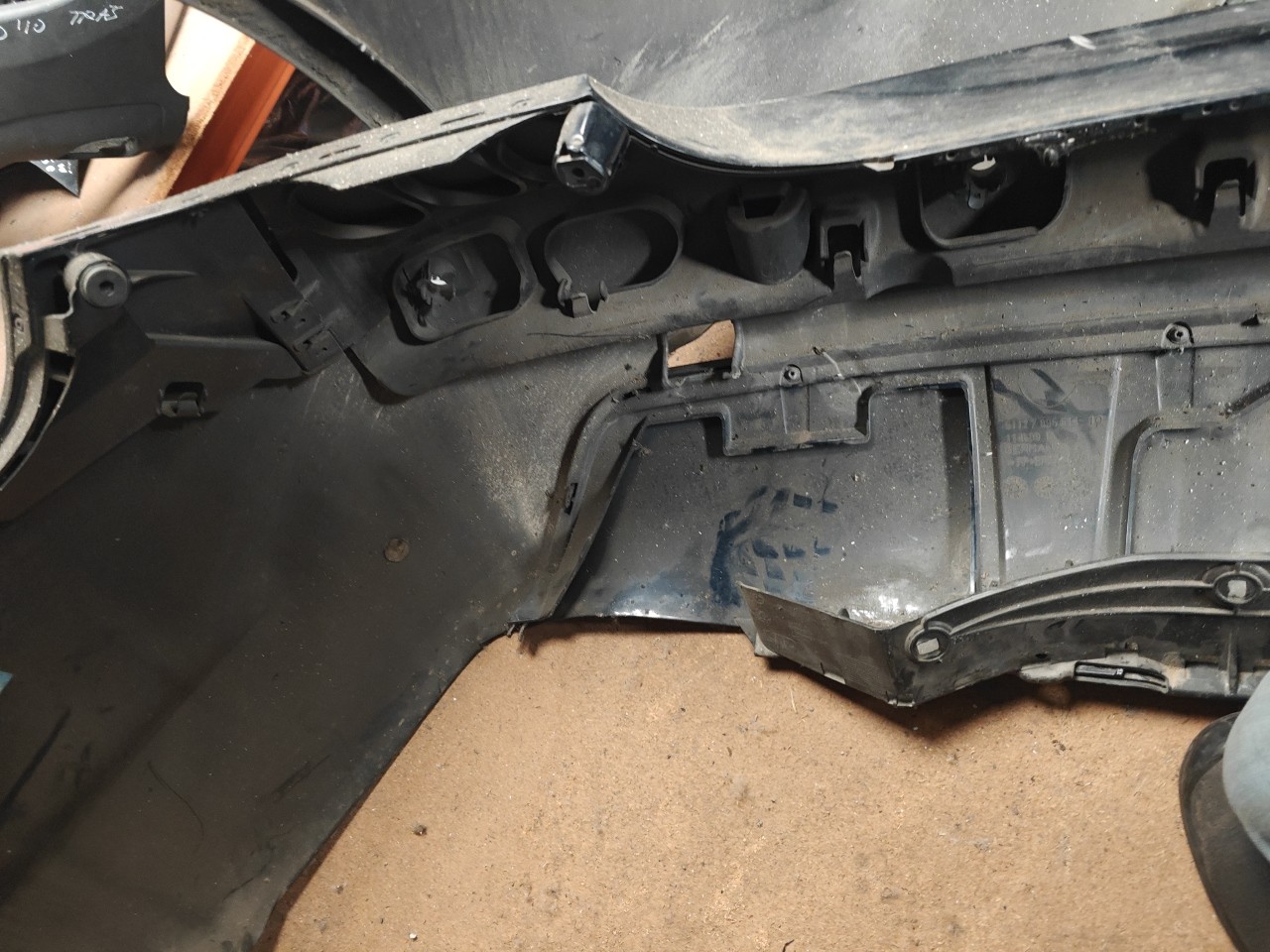 Parachoques Trás / Para Choques traseiro nu BMW 5 (E60) | 01 - 10 Imagem-11 Parachoques Trás / Para Choques traseiro nu BMW 5 (E60) | 01 - 10 Imagem-11