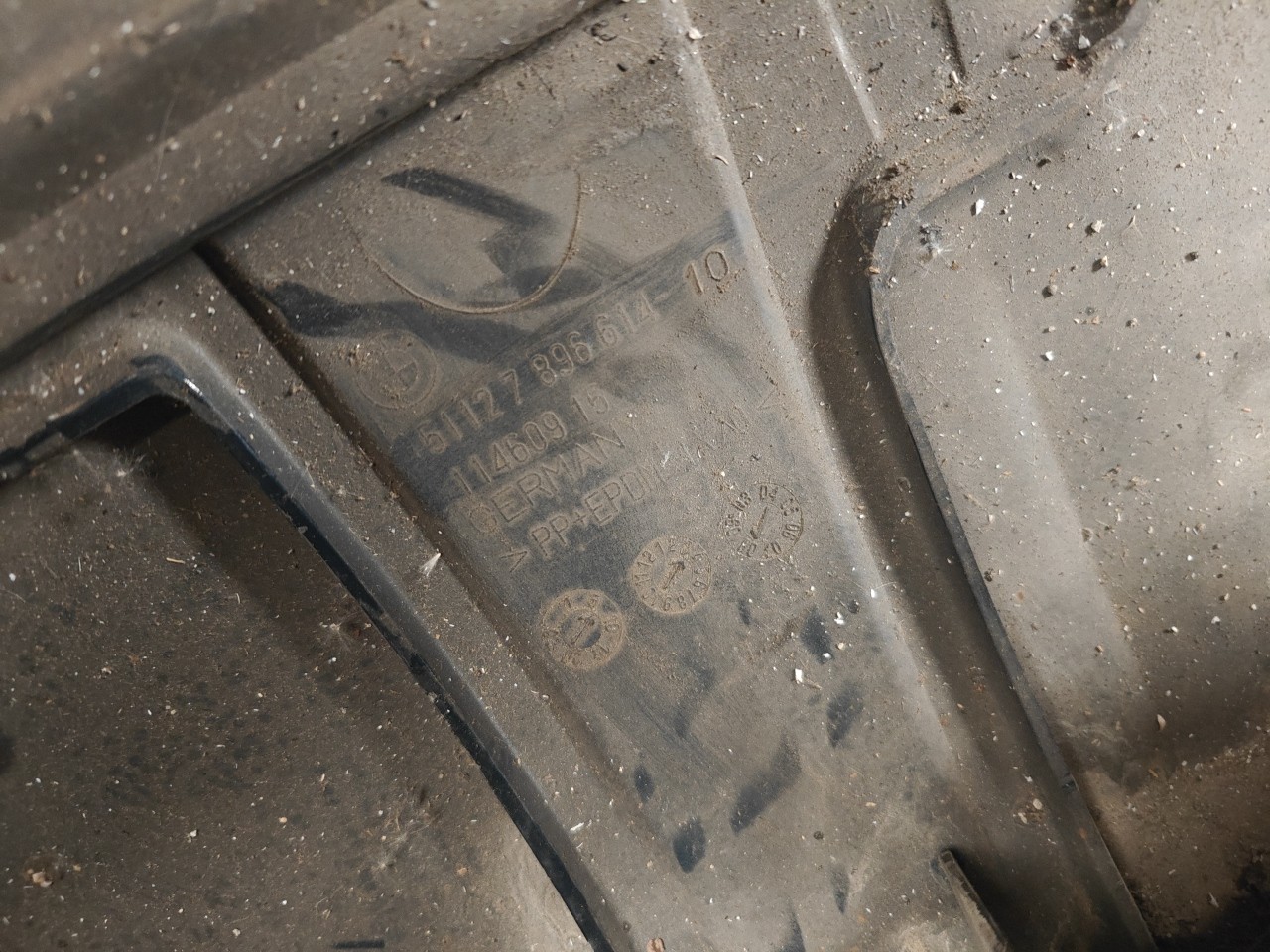 Parachoques Trás / Para Choques traseiro nu BMW 5 (E60) | 01 - 10 Imagem-12 Parachoques Trás / Para Choques traseiro nu BMW 5 (E60) | 01 - 10 Imagem-12