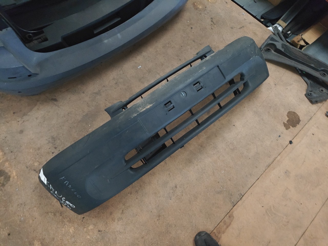 Parachoques Frente / Para Choques Frontal nu RENAULT KANGOO (KC0/1_) | 97 - 
