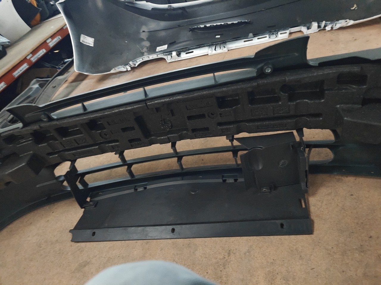 Parachoques Frente / Para Choques Frontal nu RENAULT KANGOO (KC0/1_) | 97 -  Imagem-7