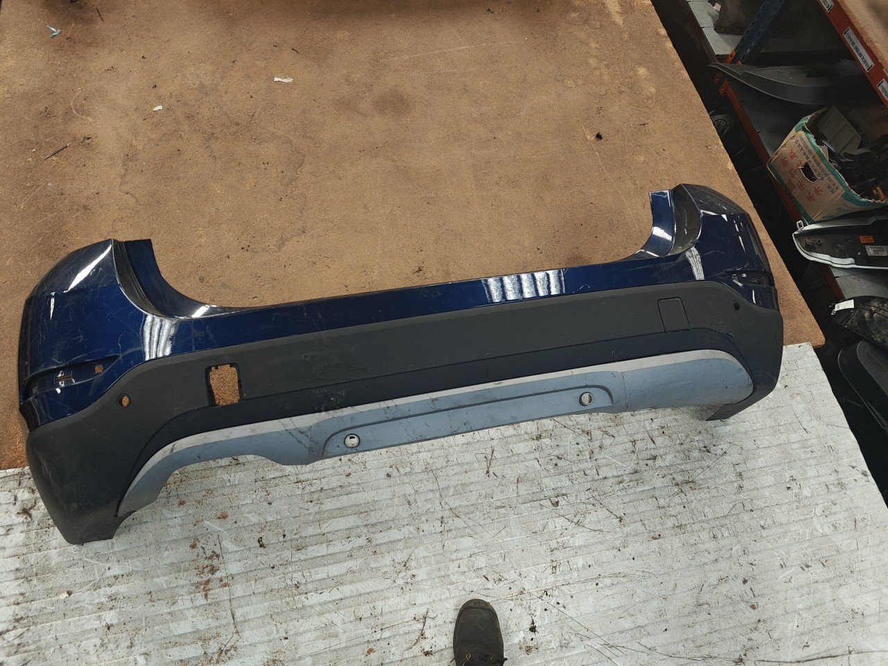 Parachoques Trás / Para Choques traseiro nu BMW X1 (E84) | 09 - 15
