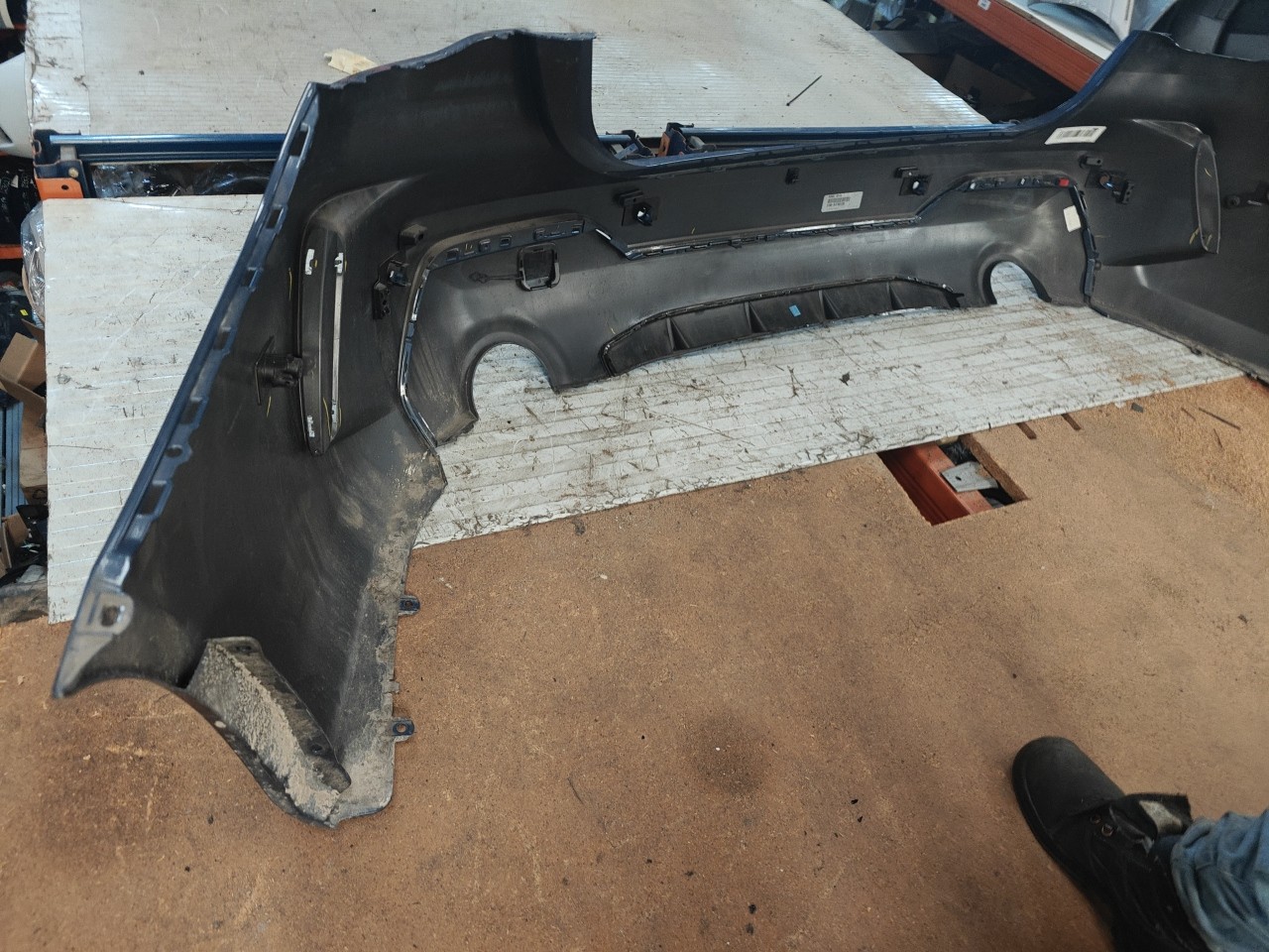 Parachoques Trás / Para Choques traseiro nu RENAULT Clio II (BB0/1/2_, CB0/1/2_) Imagem-13