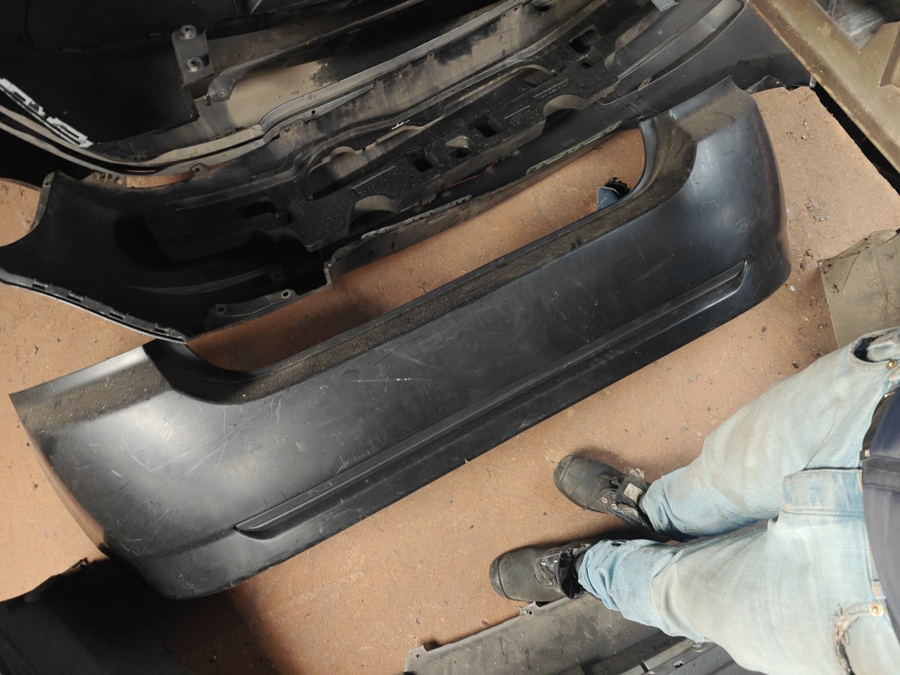 Parachoques Trás / Para Choques traseiro nu TOYOTA COROLLA (_E12_) | 01 - 07