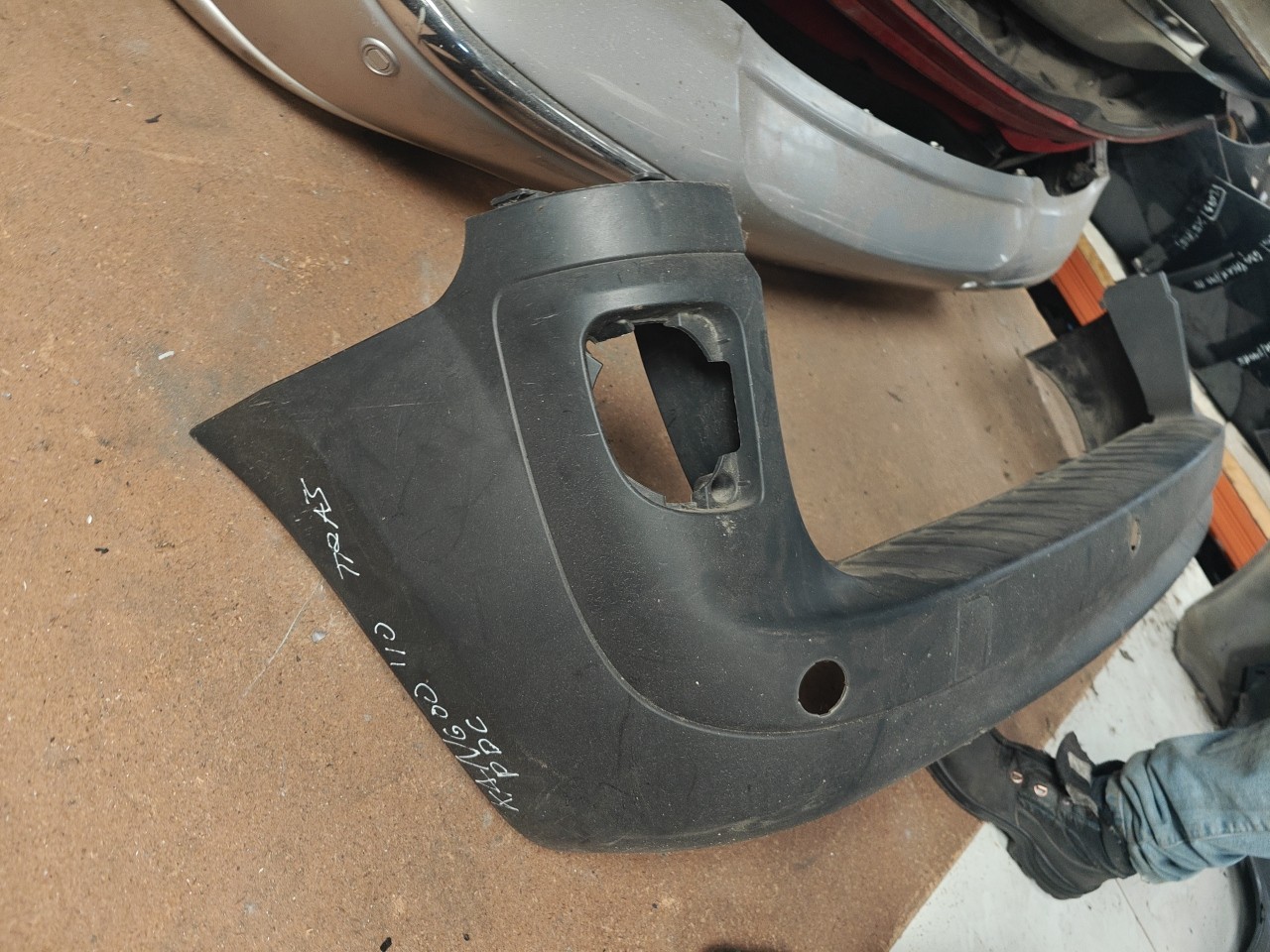 Parachoques Trás / Para Choques traseiro nu RENAULT KANGOO / GRAND KANGOO (KW0/1_) | 08 -  Imagem-1
