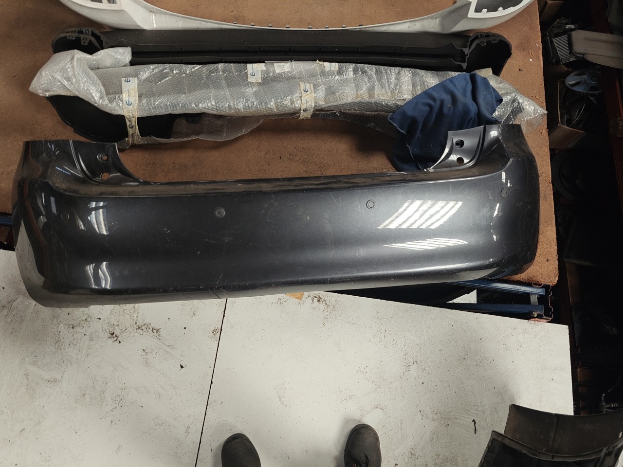 Parachoques Trás / Para Choques traseiro nu TOYOTA AURIS (_E15_) | 06 - 12