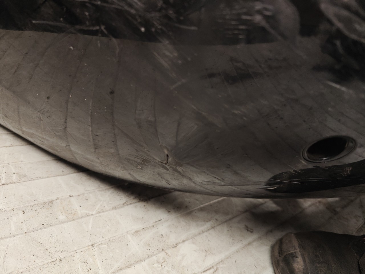 Parachoques Trás / Para Choques traseiro nu BMW 5 (E60) | 01 - 10 Imagem-5 Parachoques Trás / Para Choques traseiro nu BMW 5 (E60) | 01 - 10 Imagem-5