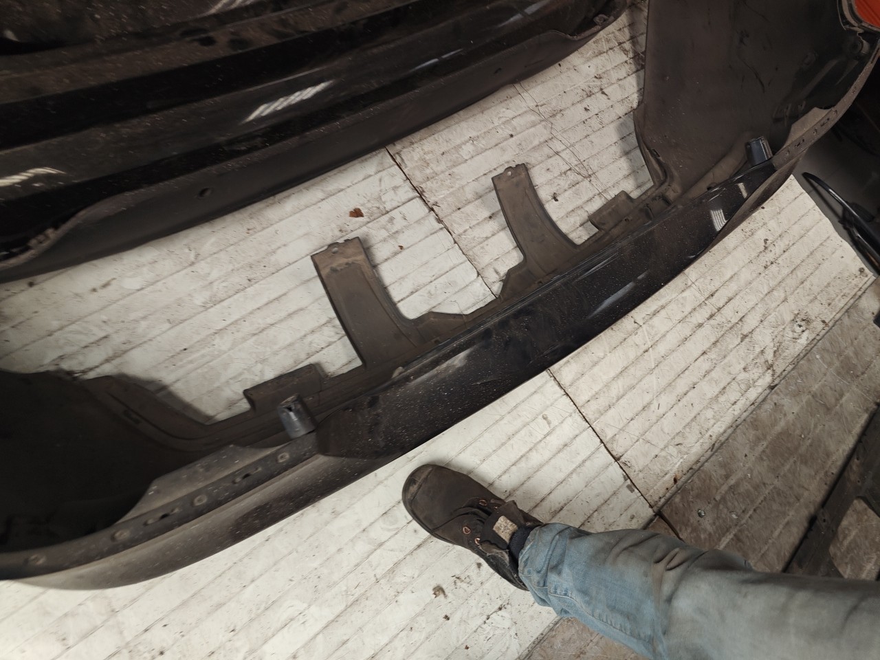 Parachoques Trás / Para Choques traseiro nu BMW 5 (E60) | 01 - 10 Imagem-7 Parachoques Trás / Para Choques traseiro nu BMW 5 (E60) | 01 - 10 Imagem-7