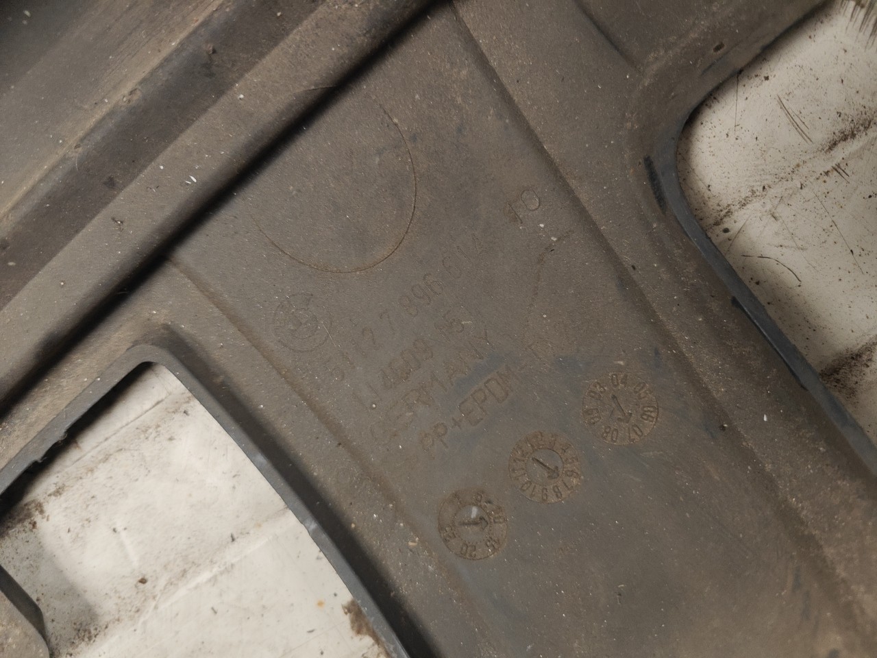 Parachoques Trás / Para Choques traseiro nu BMW 5 (E60) | 01 - 10 Imagem-10 Parachoques Trás / Para Choques traseiro nu BMW 5 (E60) | 01 - 10 Imagem-10