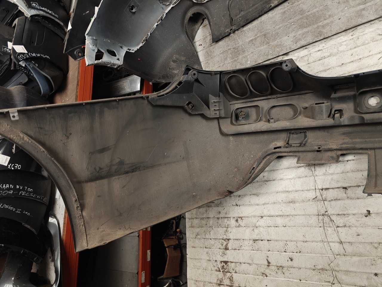 Parachoques Trás / Para Choques traseiro nu BMW 5 (E60) | 01 - 10 Imagem-14 Parachoques Trás / Para Choques traseiro nu BMW 5 (E60) | 01 - 10 Imagem-14