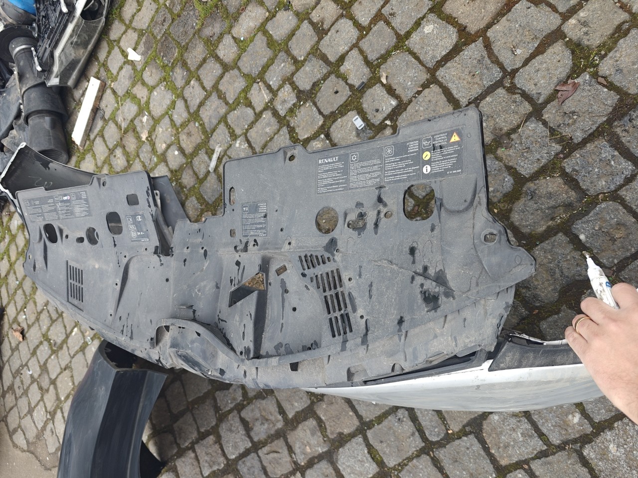Parachoques Frente / Para Choques Frontal nu RENAULT CLIO IV (BH_) | 12 -  Imagem-9