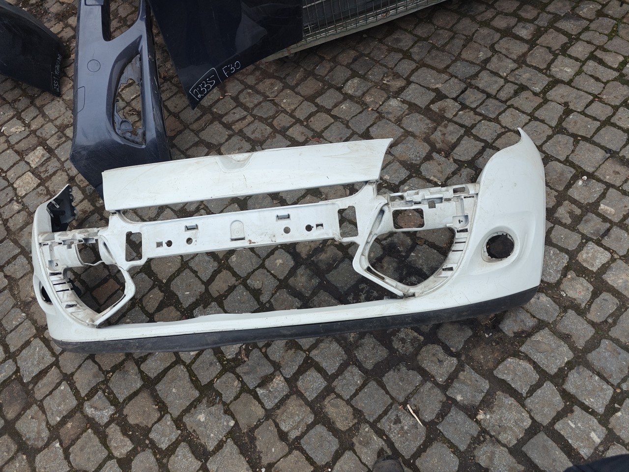 Parachoques Frente / Para Choques Frontal nu RENAULT MEGANE III Coupé (DZ0/1_) | 08 - 
