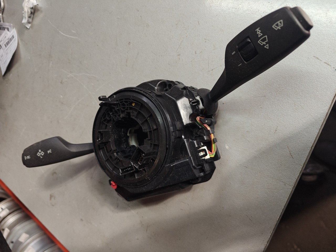 Fita de Airbag com Comutador luzes e limpa vidros BMW 5 Touring (F11) | 09 - 17 Imagem-7