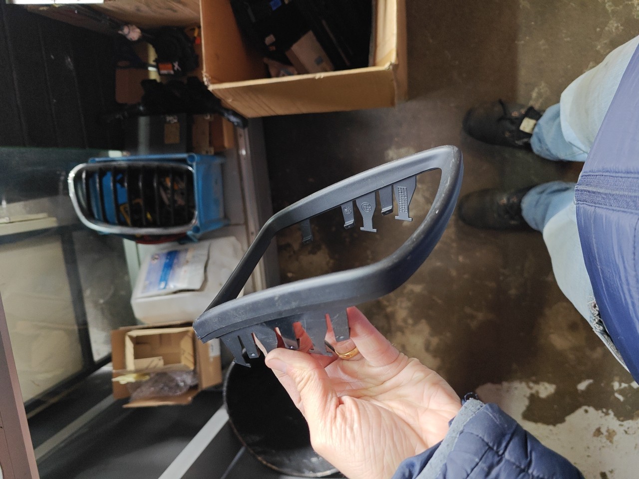 Aro da Capa do Espelho Retrovisor Esquerdo BMW X3 (E83) | 03 - 11 Imagem-2 Aro da Capa do Espelho Retrovisor Esquerdo BMW X3 (E83) | 03 - 11 Imagem-2