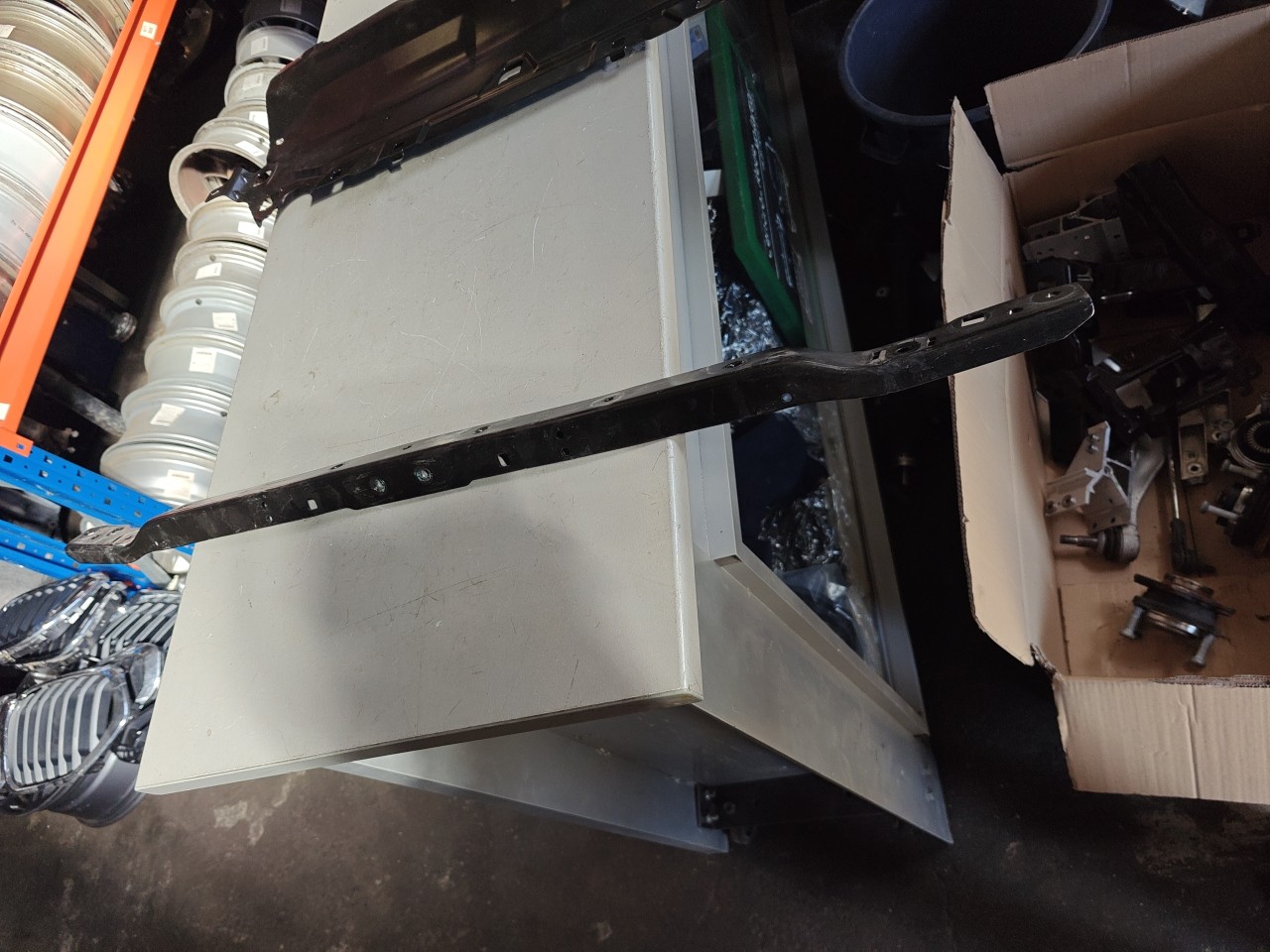 Barra de Chapa da Frente BMW 5 G60