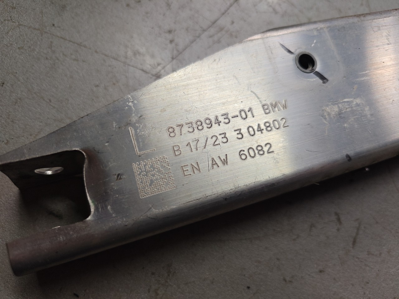 Suporte / Guia / Apoio de chapa aluminio BMW 4 Gran Coupe i4 G26 2020 - Imagem-1