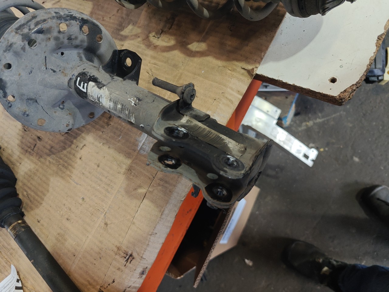 Amortecedor Frente Esquerdo FIAT GRANDE PUNTO (199_) | 05 -  Imagem-1 Amortecedor Frente Esquerdo FIAT GRANDE PUNTO (199_) | 05 -  Imagem-1