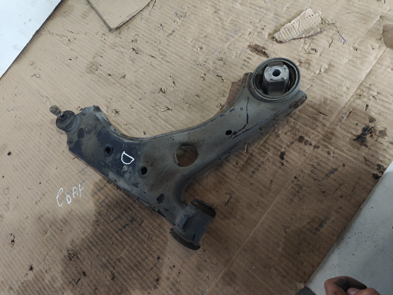 Braço de Suspensão Inferior Frente Direito FIAT GRANDE PUNTO (199_) | 05 - 