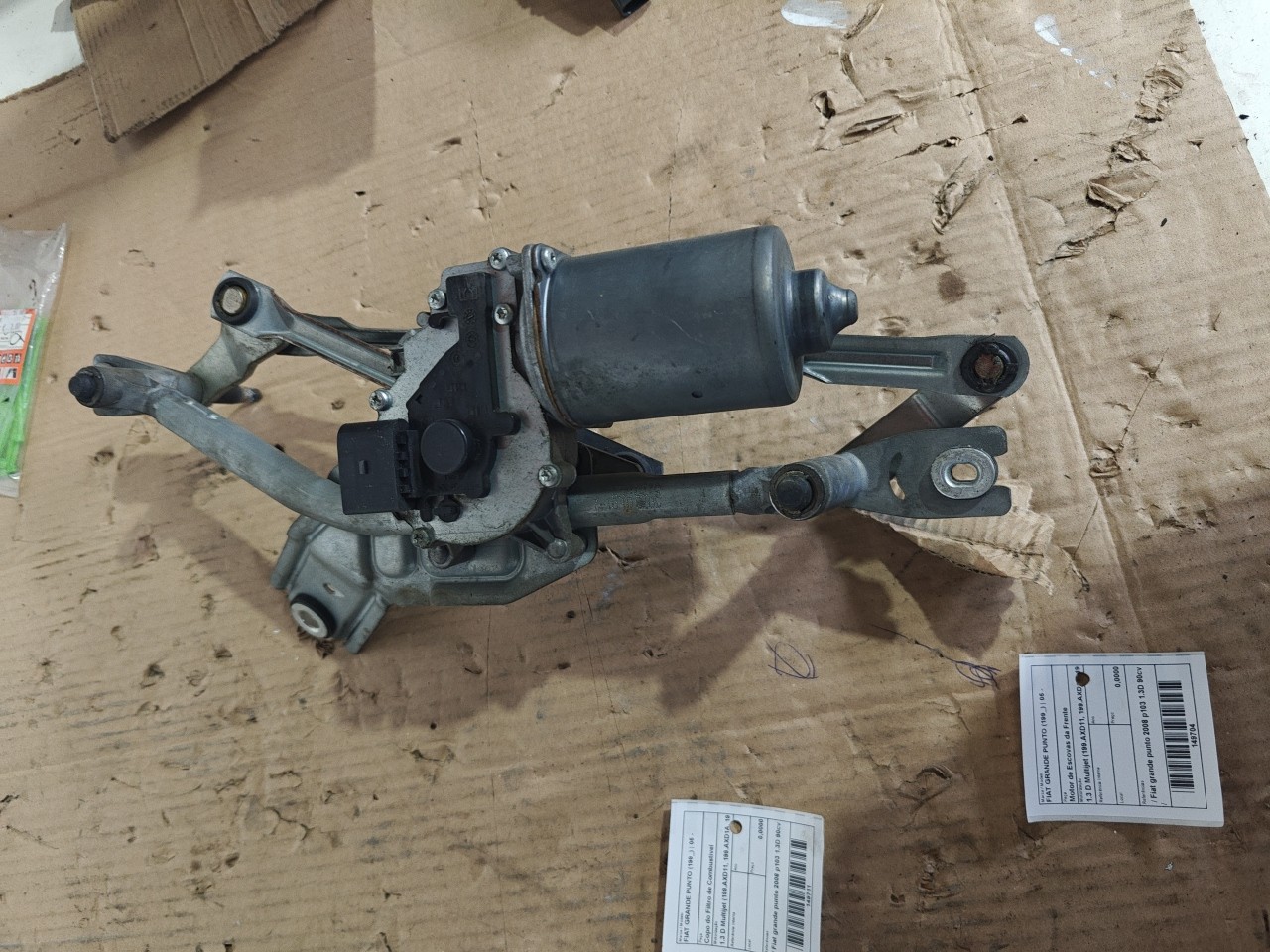 Motor de Escovas da Frente FIAT GRANDE PUNTO (199_) | 05 -  Imagem-5 Motor de Escovas da Frente FIAT GRANDE PUNTO (199_) | 05 -  Imagem-5