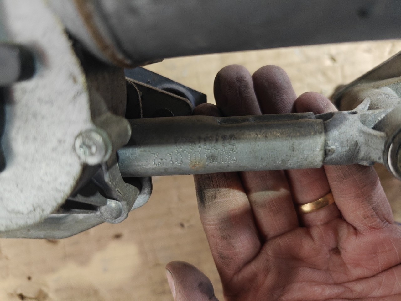 Motor de Escovas da Frente FIAT GRANDE PUNTO (199_) | 05 -  Imagem-6 Motor de Escovas da Frente FIAT GRANDE PUNTO (199_) | 05 -  Imagem-6