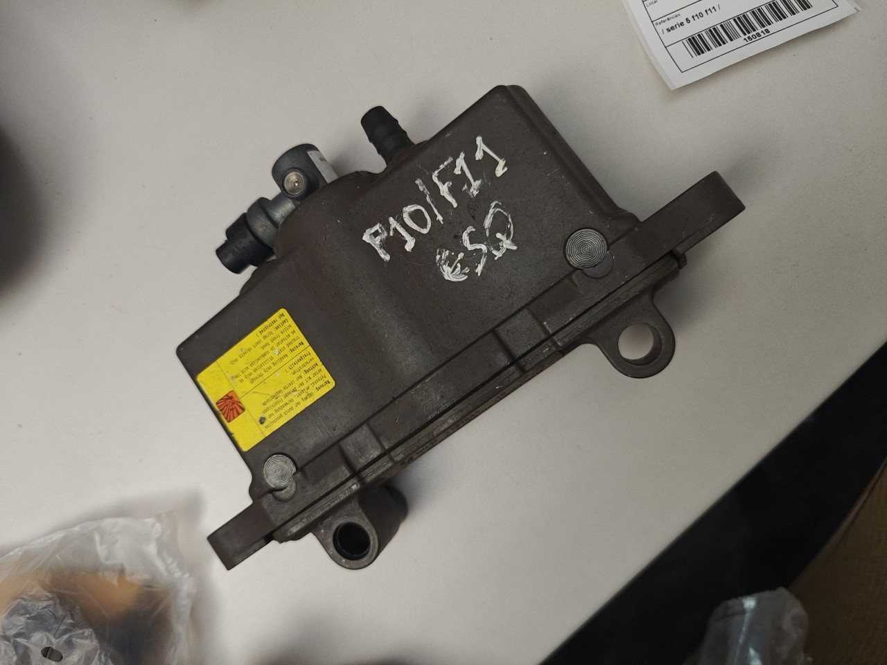 Atuador Capot Esquerdo Pirotecnico BMW 5 Touring (F11) | 09 - 17