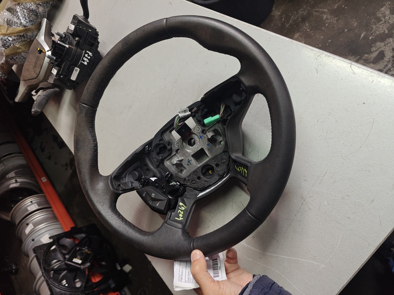 volant FORD FOCUS III | 10 - 