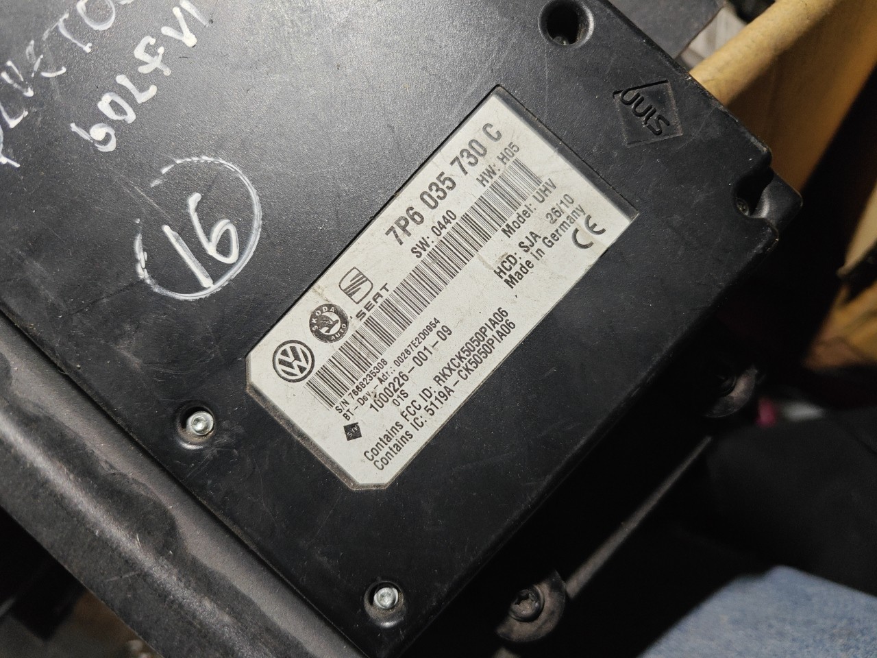 Modulo Bluetooth Telefone mãos livres telematica VOLKSWAGEN GOLF VI (5K1) | 08 - 14 Imagem-1 Modulo Bluetooth Telefone mãos livres telematica VOLKSWAGEN GOLF VI (5K1) | 08 - 14 Imagem-1