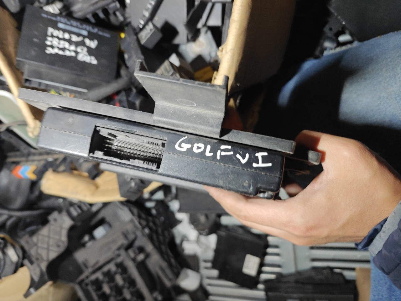 Modulo Bluetooth Telefone mãos livres telematica VOLKSWAGEN GOLF VI (5K1) | 08 - 14 Imagem-2 Modulo Bluetooth Telefone mãos livres telematica VOLKSWAGEN GOLF VI (5K1) | 08 - 14 Imagem-2