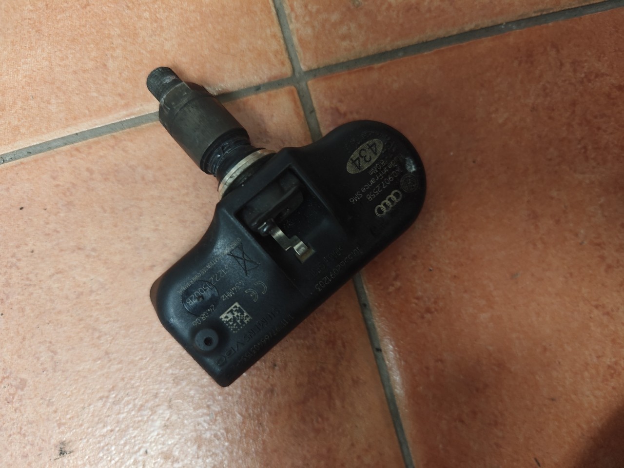 Valvula da Jante / do pneu / da roda VOLKSWAGEN PASSAT (3C2) | 05 - 10