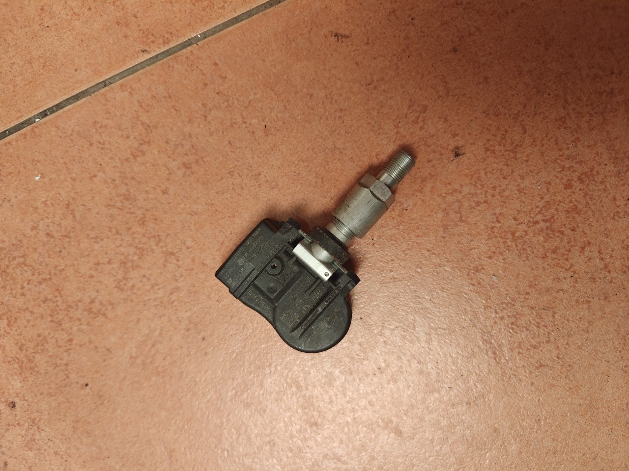 Valvula da Jante / do pneu / da roda MITSUBISHI OUTLANDER III (GG_W, GF_W, ZJ, ZL) | 12 - 