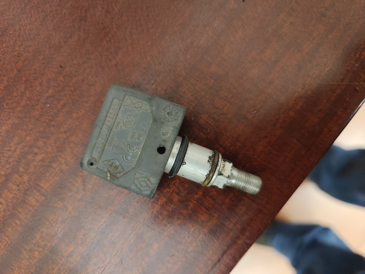 Valvula da Jante / do pneu / da roda RENAULT LAGUNA II (BG0/1_) | 01 - 07