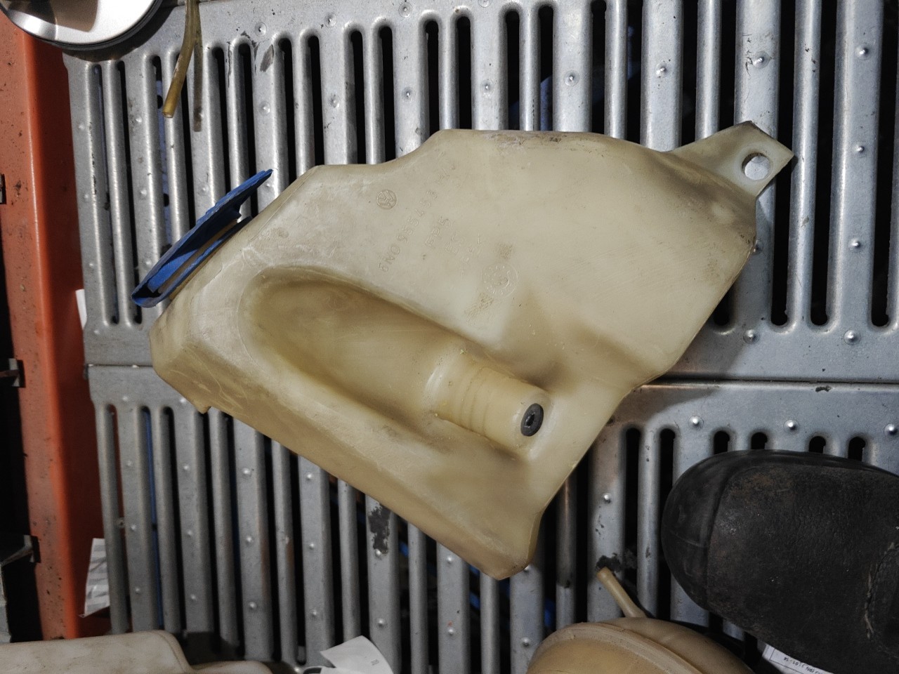 Deposito de Agua do Limpa Vidros VOLKSWAGEN POLO (9N_) | 01 - 14