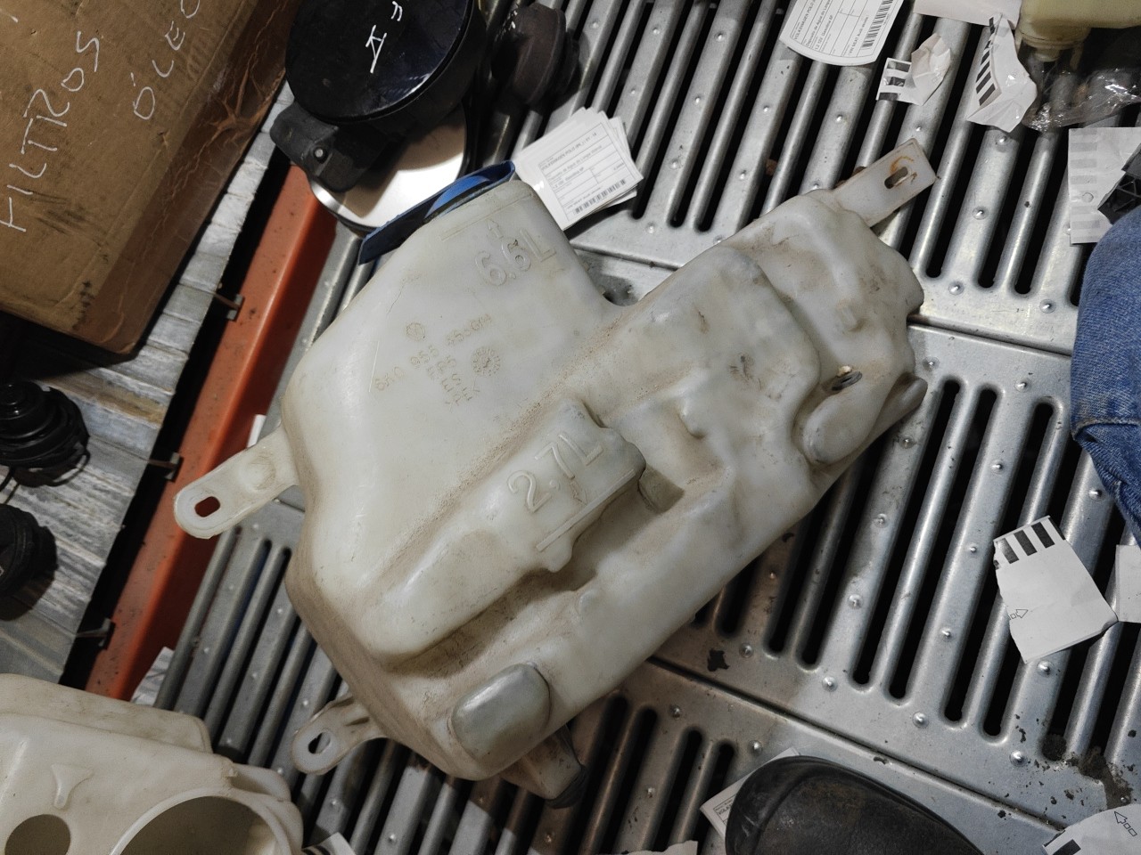 Deposito de Agua do Limpa Vidros VOLKSWAGEN POLO (9N_) | 01 - 14