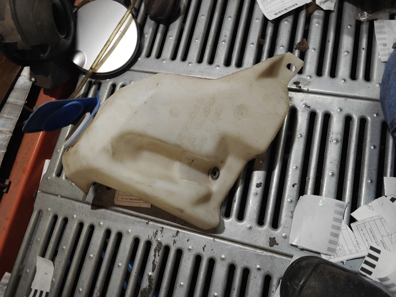 Deposito de Agua do Limpa Vidros VOLKSWAGEN POLO (9N_) | 01 - 14