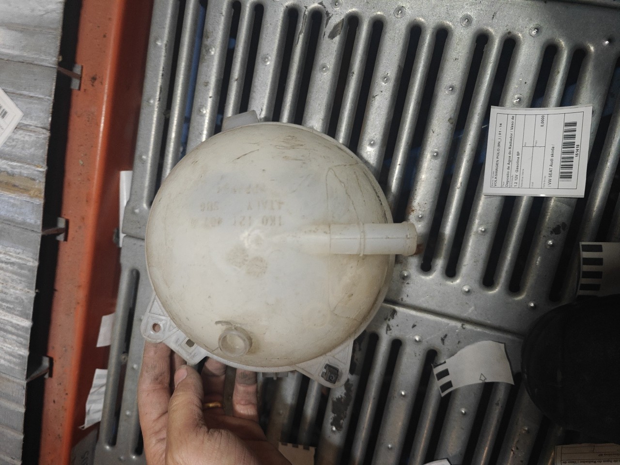 Deposito de Agua do Radiador / Vaso de Expansão VOLKSWAGEN POLO (9N_) | 01 - 14