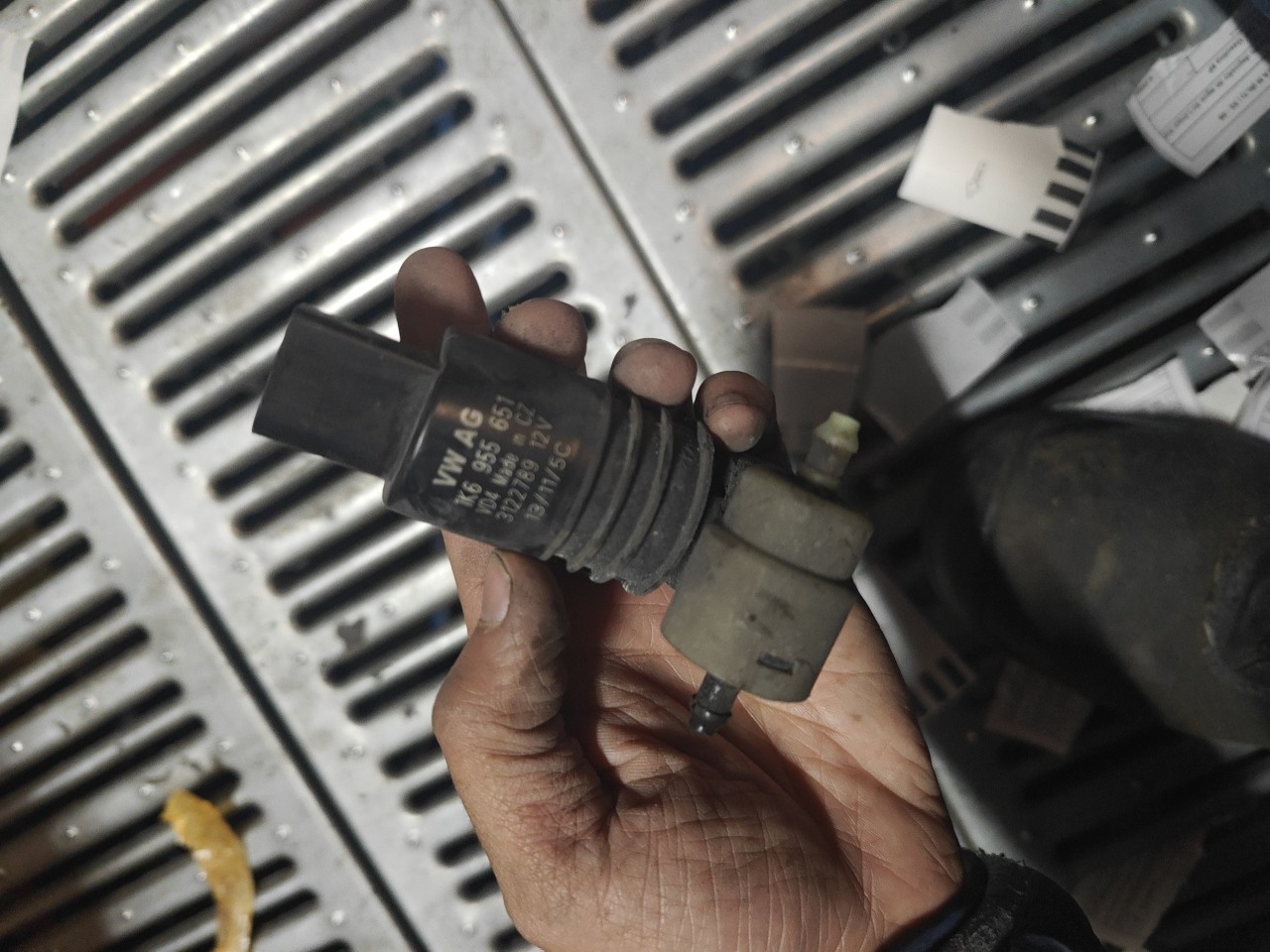 Motor do deposito de agua do Limpa Vidros SEAT IBIZA III (6L1) | 02 - 09