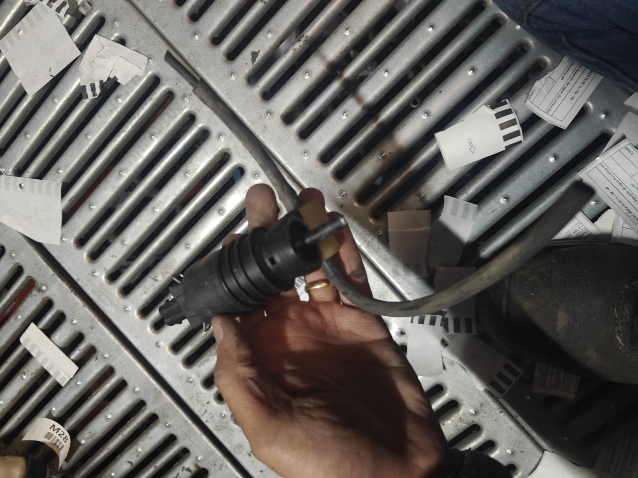 Motor do deposito de agua do Limpa Vidros SEAT IBIZA III (6L1) | 02 - 09