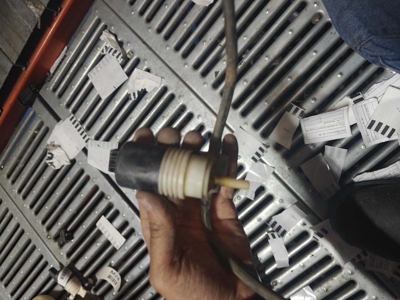 Motor do deposito de agua do Limpa Vidros SEAT IBIZA III (6L1) | 02 - 09