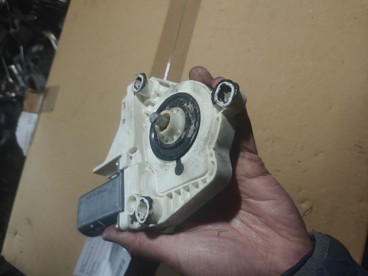 Motor do Elevador de Vidro Frente Esquerdo VOLKSWAGEN GOLF V (1K1) | 03 - 09 Imagem-4