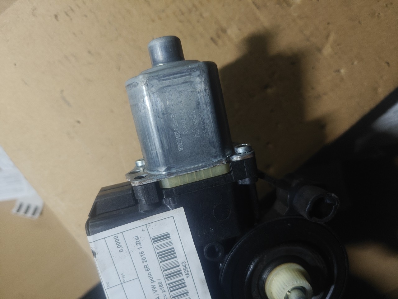 Motor do Elevador de Vidro Tras Direito VOLKSWAGEN POLO (6R1, 6C1) | 09 -  Imagem-8